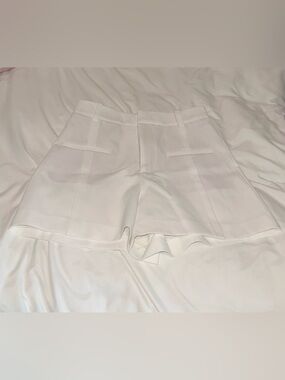 Zara White Tailored Bermuda Shorts Women’s Size Small (US S / EUR S)